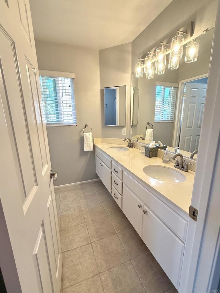 1810 Paseo Del Lago Drive