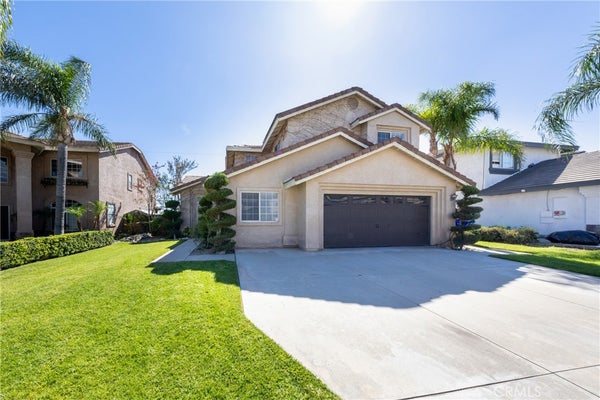 14549 VANCOUVER AVE, FONTANA, CA 92336 - Image c8ee64dc636b4efa49cd33e78ad132a4/3014413303