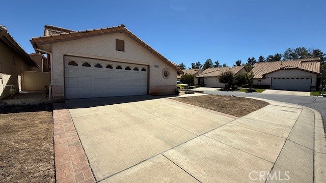6384 Colonial