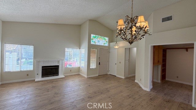 6384 Colonial