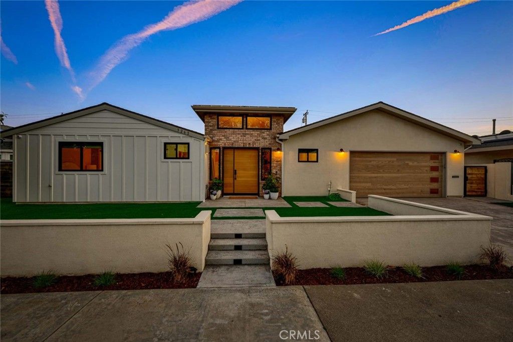 Photo of 3262 Ruth Elaine Dr, Rossmoor, CA 90720 (MLS # PW26044784)