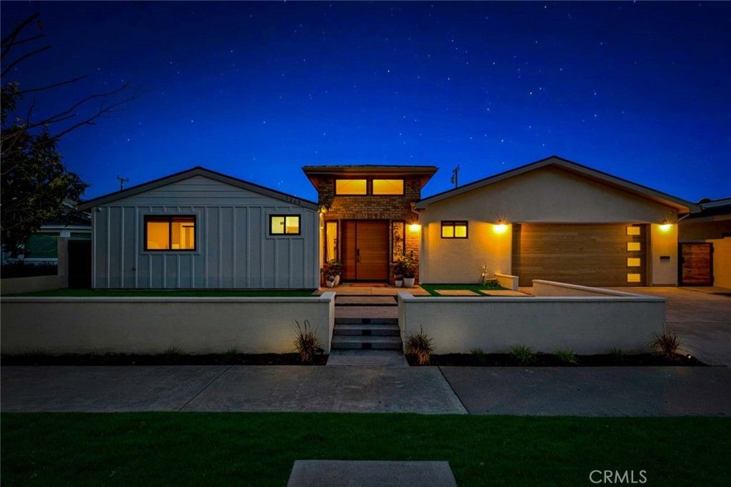 Photo of 3262 Ruth Elaine Dr, Rossmoor, CA 90720 (MLS # PW26044784)