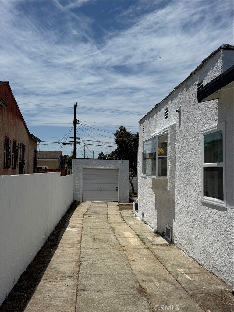 9151 La Salle AVE, Los Angeles CA 90047