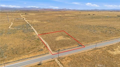 Photo of 10500 W Ave D, Lancaster, CA 93536 (MLS # SR26099424)