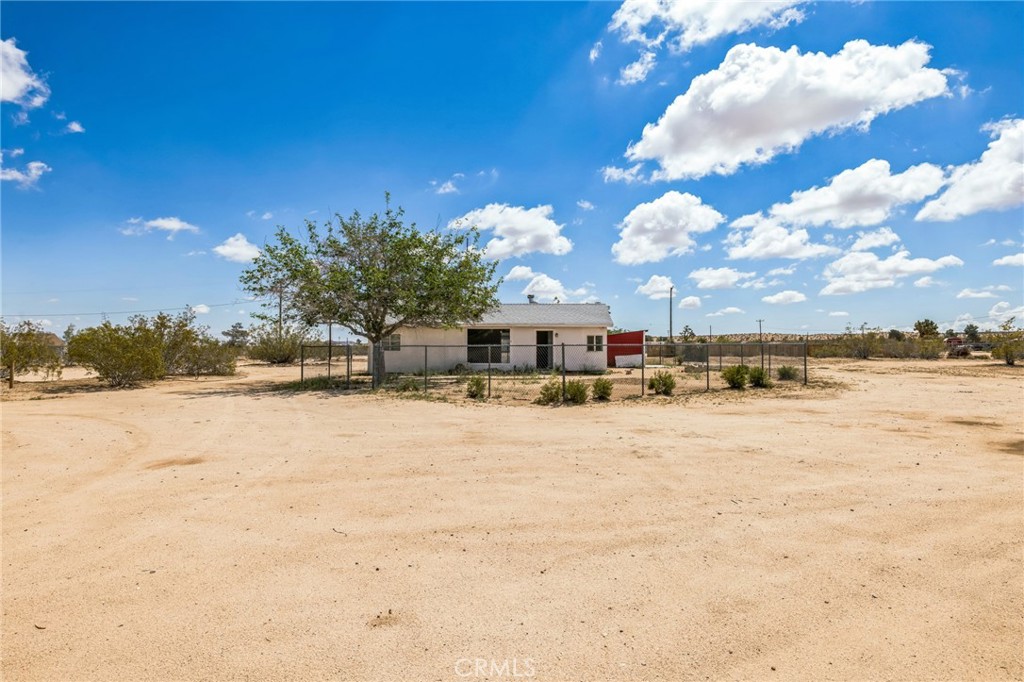 1561 Old Woman Springs Road
