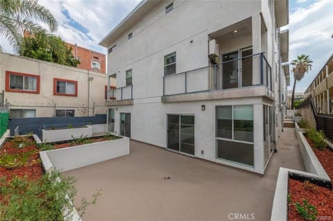Photo of 1245 N New Hampshire Ave #9 AVE, Los Angeles, CA 90029 (MLS # OC26152435)