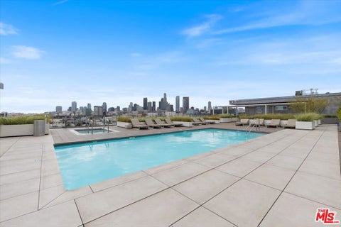 Photo of 530 S Hewitt Street #326, Los Angeles, CA 90013 (MLS # 26986301)