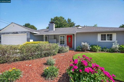 Photo of 1919 Elinora Dr, Pleasant Hill, CA 94523 (MLS # 41129080)