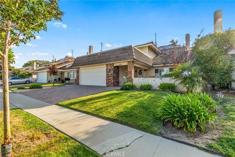Photo of 19903 Tomlee Avenue, Torrance, CA 90503 (MLS # SB26052543)