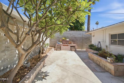 Tiny photo for 3405 Loma Vista Road, Ventura, CA 93003 (MLS # V1-38522)
