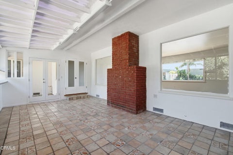 Tiny photo for 3405 Loma Vista Road, Ventura, CA 93003 (MLS # V1-38522)