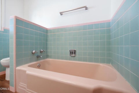 Tiny photo for 3405 Loma Vista Road, Ventura, CA 93003 (MLS # V1-38522)