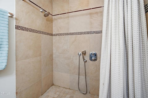 Tiny photo for 3405 Loma Vista Road, Ventura, CA 93003 (MLS # V1-38522)
