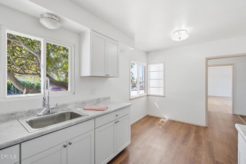 Tiny photo for 3405 Loma Vista Road, Ventura, CA 93003 (MLS # V1-38522)