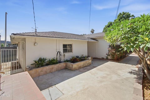 Tiny photo for 3405 Loma Vista Road, Ventura, CA 93003 (MLS # V1-38522)