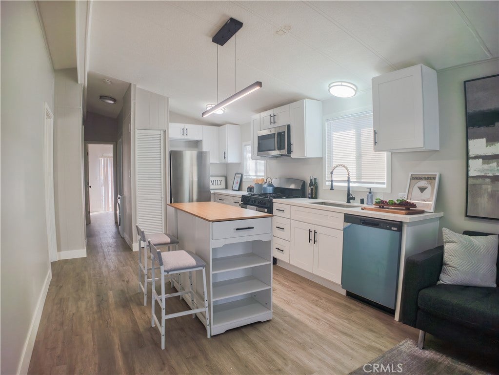1850 W Orangethorpe 25