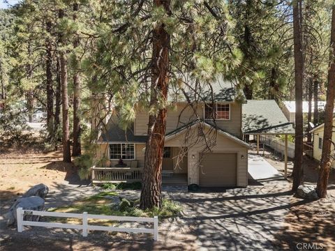 Photo of 1536 Ross ST, Wrightwood, CA 92397 (MLS # HD26138090)