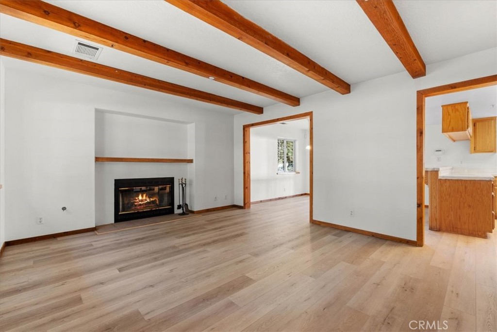 1536 Ross
