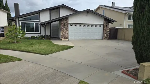 MLS: PW26079473