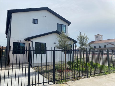 Photo of 10424 Graham Avenue, Los Angeles, CA 90002 (MLS # PW26170629)