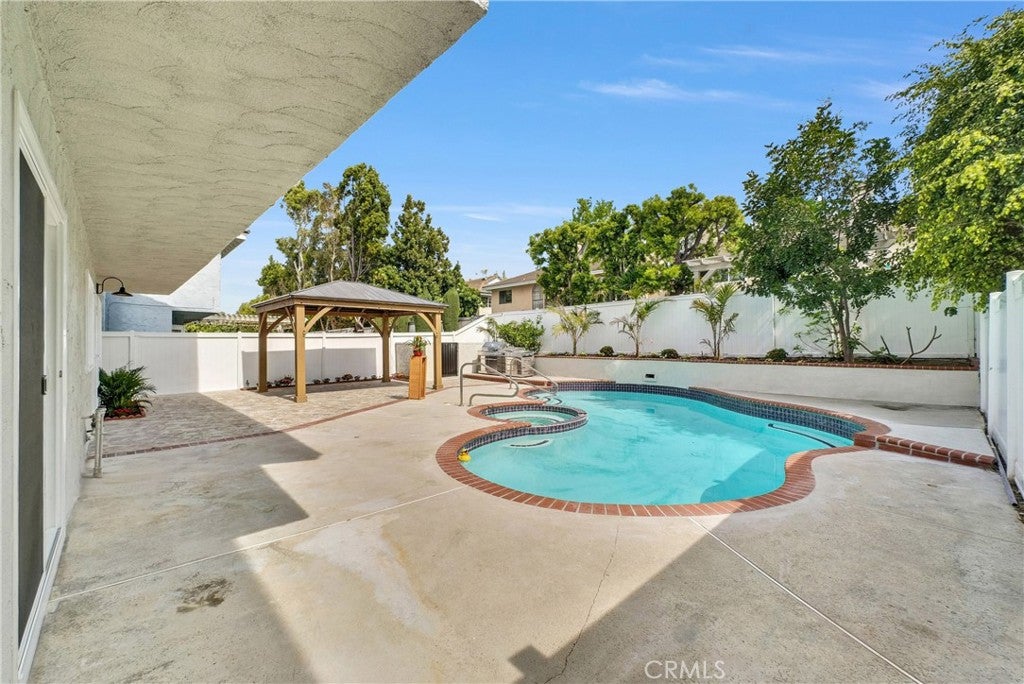 56 Monticello, Irvine CA 92620 - Photo 15