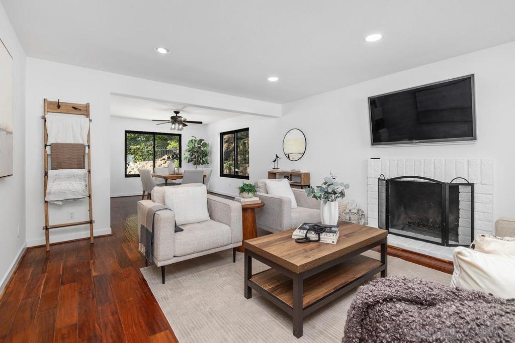 1716 Bourke Pl.