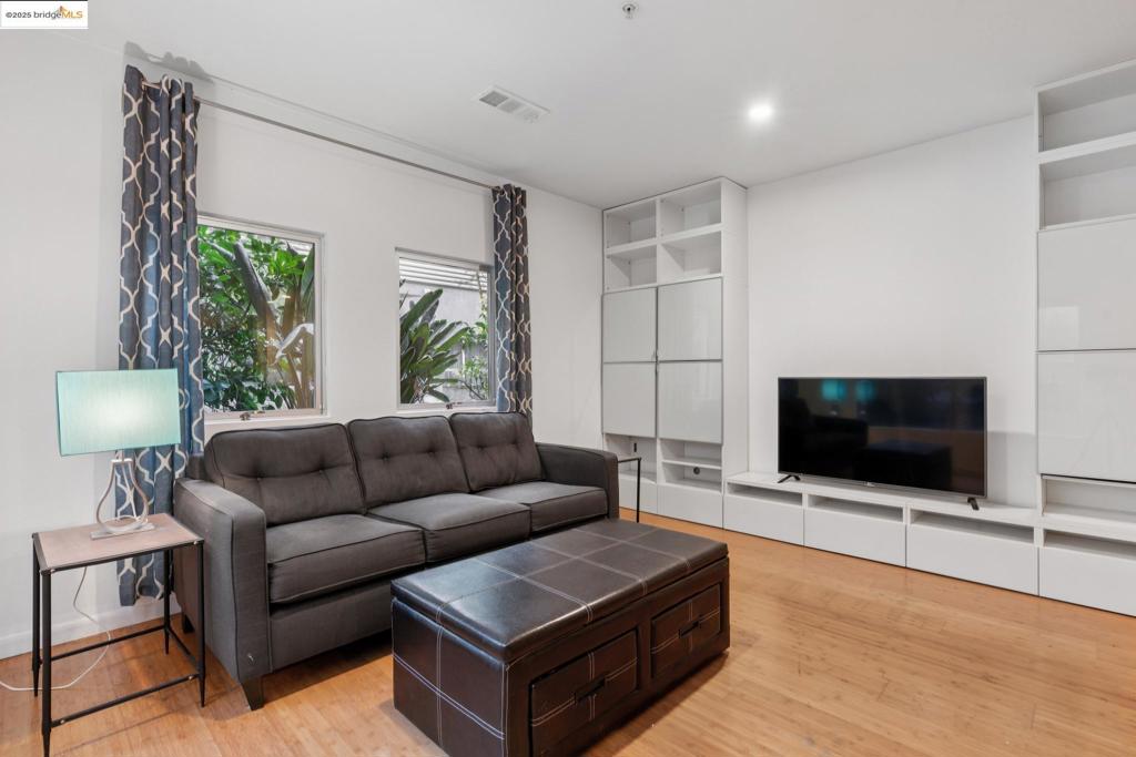 EMERYVILLE - Residential