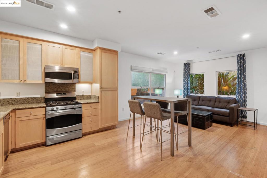 EMERYVILLE - Residential