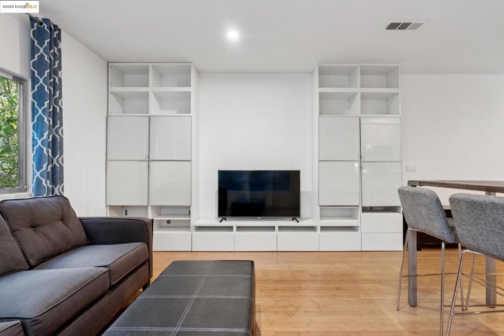 EMERYVILLE - Residential