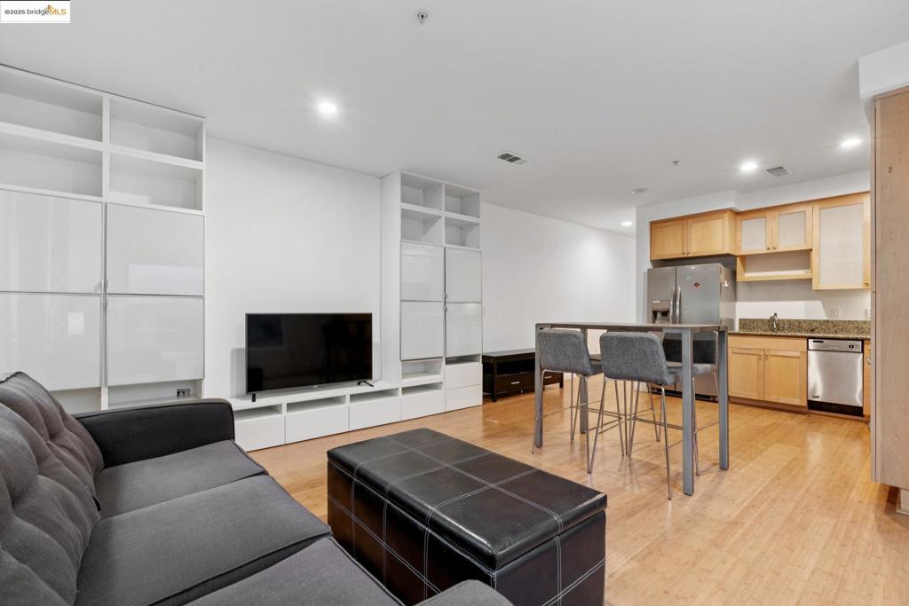 EMERYVILLE - Residential