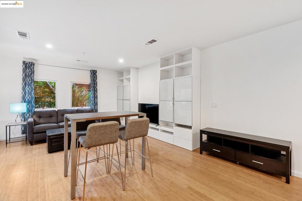 EMERYVILLE - Residential