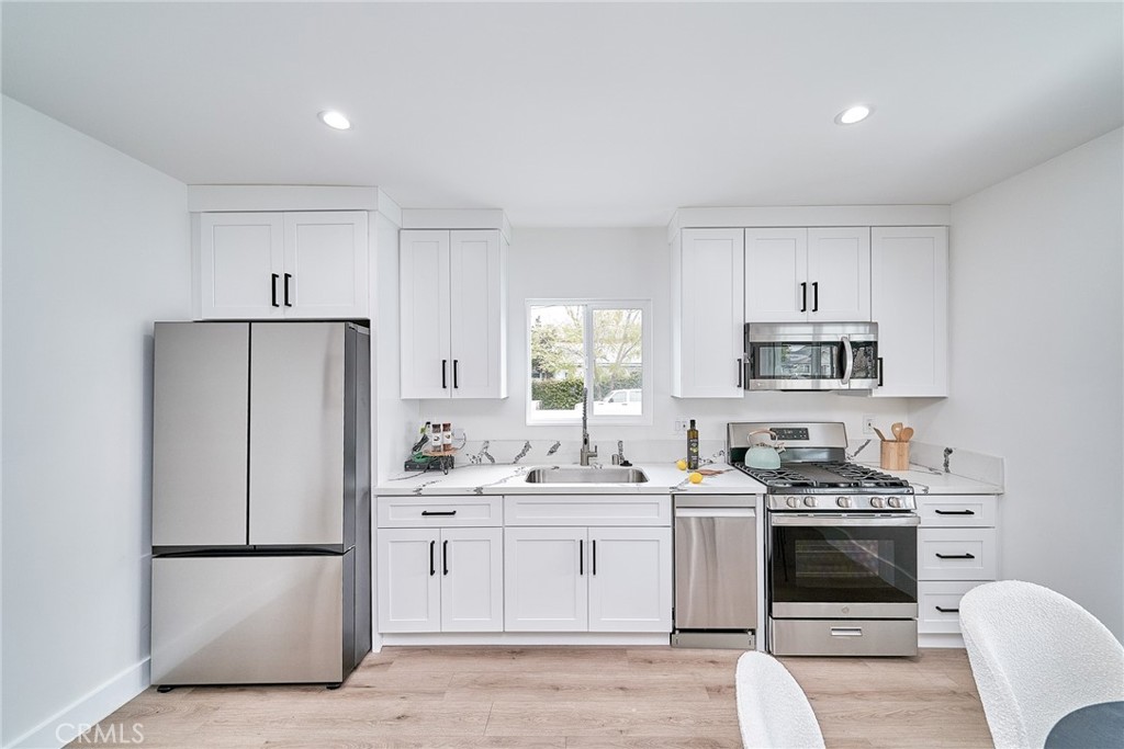 1147 W 39th