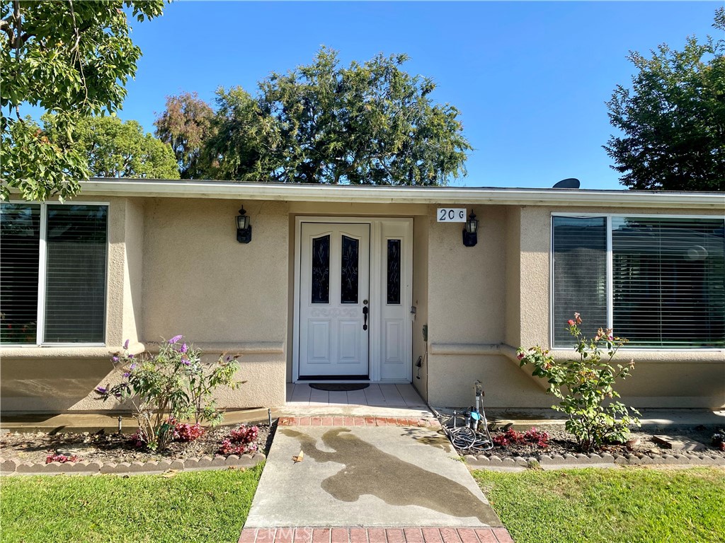 (Mutual 14-20G, Crpt Bldg 153- Space#11) Location Location Location.
Very Nice 2 Bedroom 1 bath, Full Expansion sits on a Beautiful Green on the back of Building 20, side yard faces the Golf Course perfect setting to add a patio. Brand New Kitchen and Bathroom Quartz Countertops along with New Sinks and Faucets. Brand new Flooring throughout, Fresh Paint and Acoustic ceilings. Central air/heat for year round comfort. Such a Pretty Spot in Mutual 14.
SENIOR COMMUNITY OFFERS THE FOLLOWING AMENITIES: 9 Hole Golf Course, Swimming Pool, Jacuzzi, Gym, Table Tennis, Shuffleboard, Billiards, Pickle Ball and Bocce Ball courts. Amphitheater, 6 Club houses featuring: Exercise Gym, Bocce Ball, Pickle Ball, Art Room, Sewing, Crafts, Woodshop, Lapidary, Pool tables; Over 200 Clubs, LWSB is a Security-Guard-Gated Community. Also, Library, Friends of Library Bookstore, Credit Union, Health Care Center, Pharmacy and Post Office.
