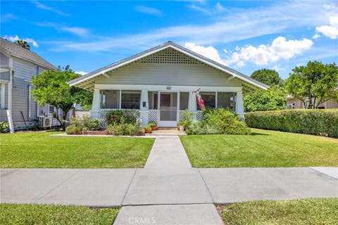 Photo of 431 N Vermont Avenue, Glendora, CA 91741 (MLS # CV26186076)