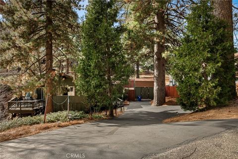 Photo of 30789 All View Dr, Running Springs, CA 92382 (MLS # IG26006791)