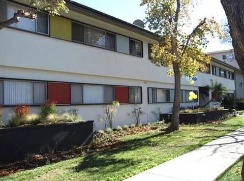 Photo of 5168 YARMOUTH #5, Encino, CA 91316 (MLS # SR26003837)