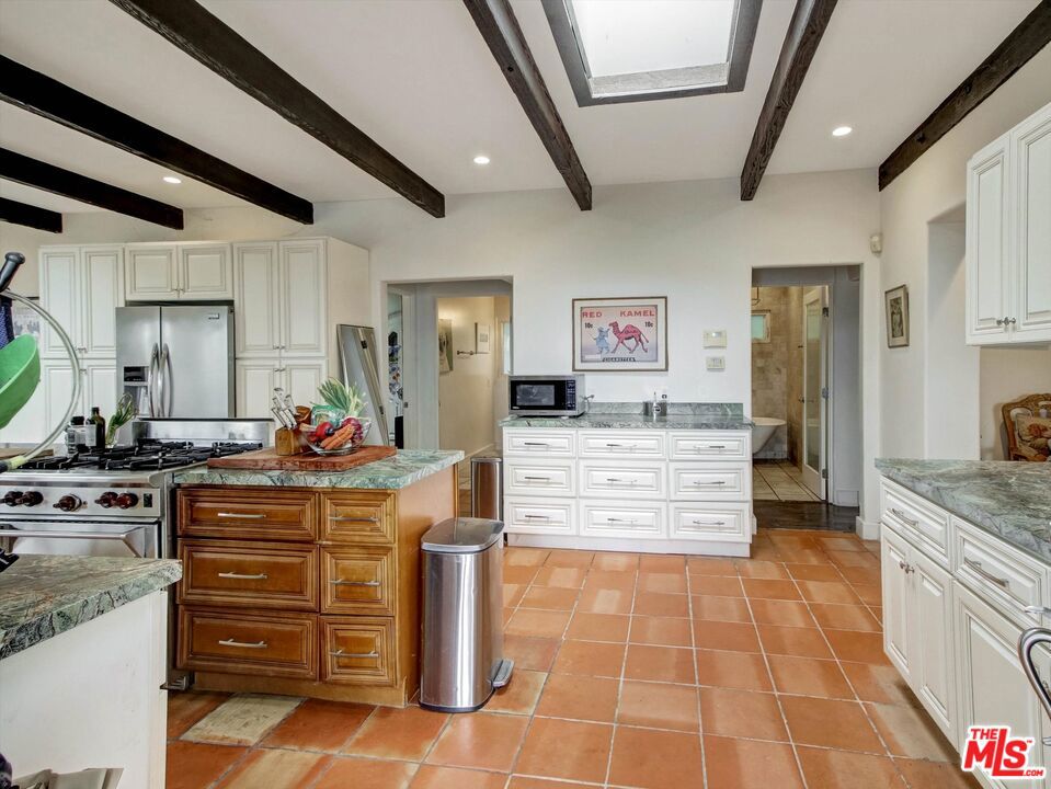 Photo of 2007 Barcelona Drive, Los Angeles, CA 90046 (MLS # 26905357)