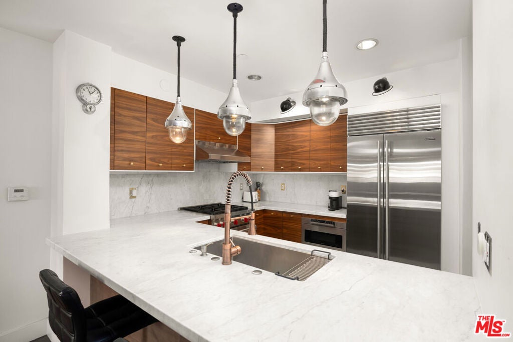 159 W Green Street 304A, Pasadena CA 91105