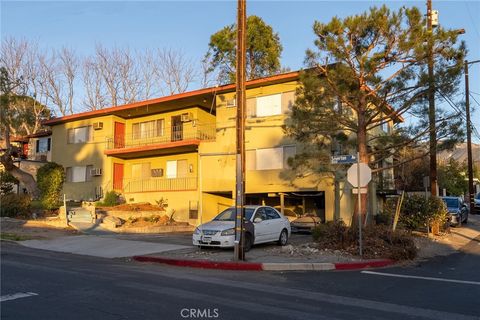 Photo of 10136 Silverton Avenue, Tujunga, CA 91042 (MLS # GD25181078) Photo of 10136 Silverton Avenue, Tujunga, CA 91042 (MLS # GD25181078)
