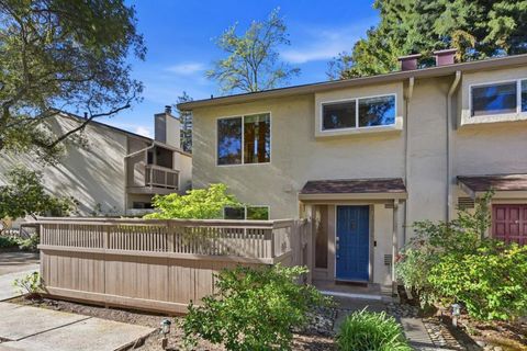 Photo of 19123 Vineyard Lane, Saratoga, CA 95070 (MLS # ML82039003)