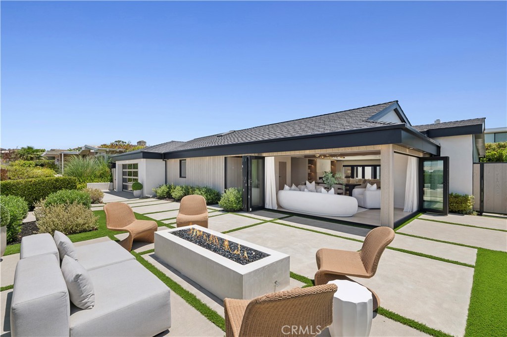 1120 White Sails Way