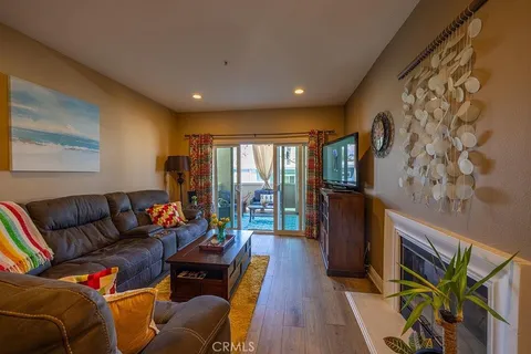 1516 Pacific Coast, Huntington Beach, CA 92648 - MLS#: DW26073565