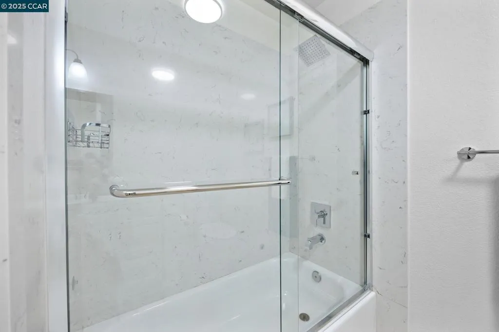 Concord, California 94521, United States, 4 Bedrooms Bedrooms, ,2 BathroomsBathrooms,Residential,Pending,210741