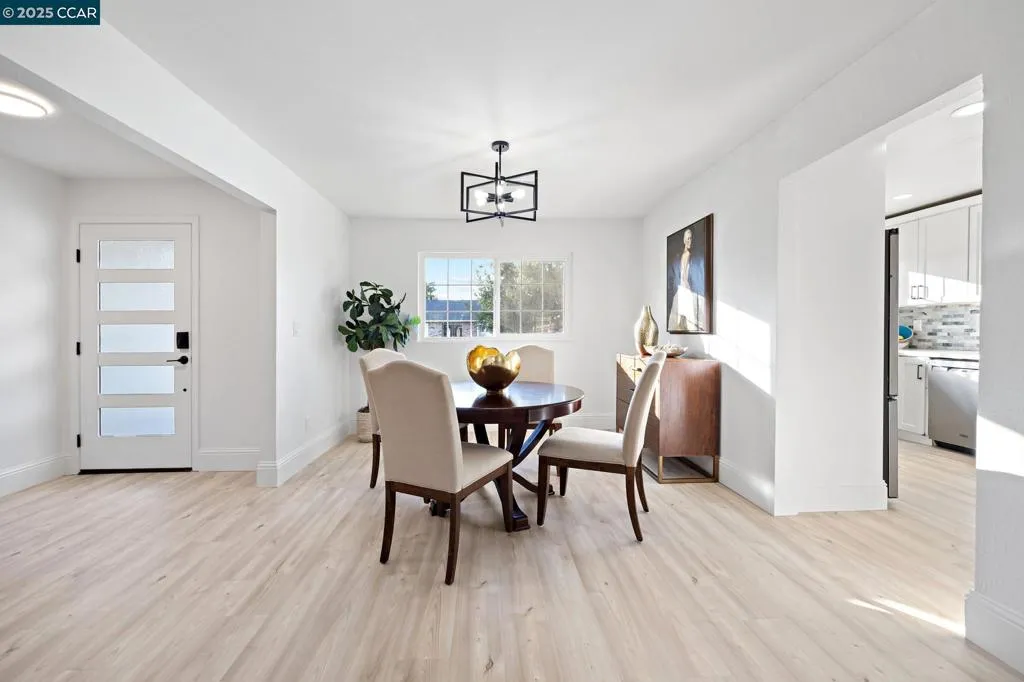 Concord, California 94521, United States, 4 Bedrooms Bedrooms, ,2 BathroomsBathrooms,Residential,Pending,210741