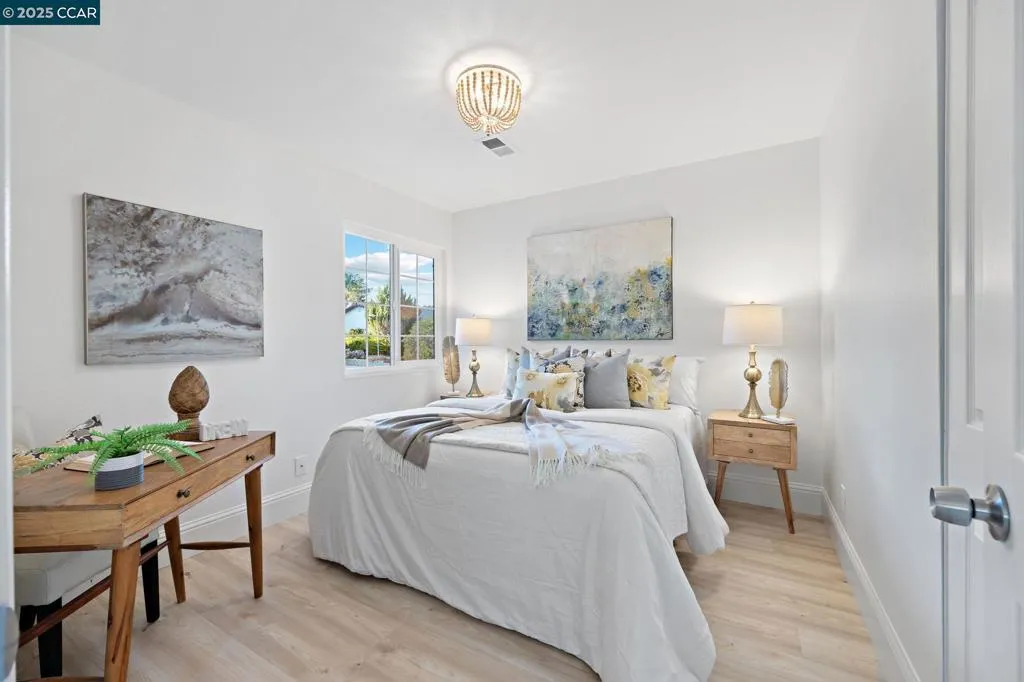 Concord, California 94521, United States, 4 Bedrooms Bedrooms, ,2 BathroomsBathrooms,Residential,Pending,210741