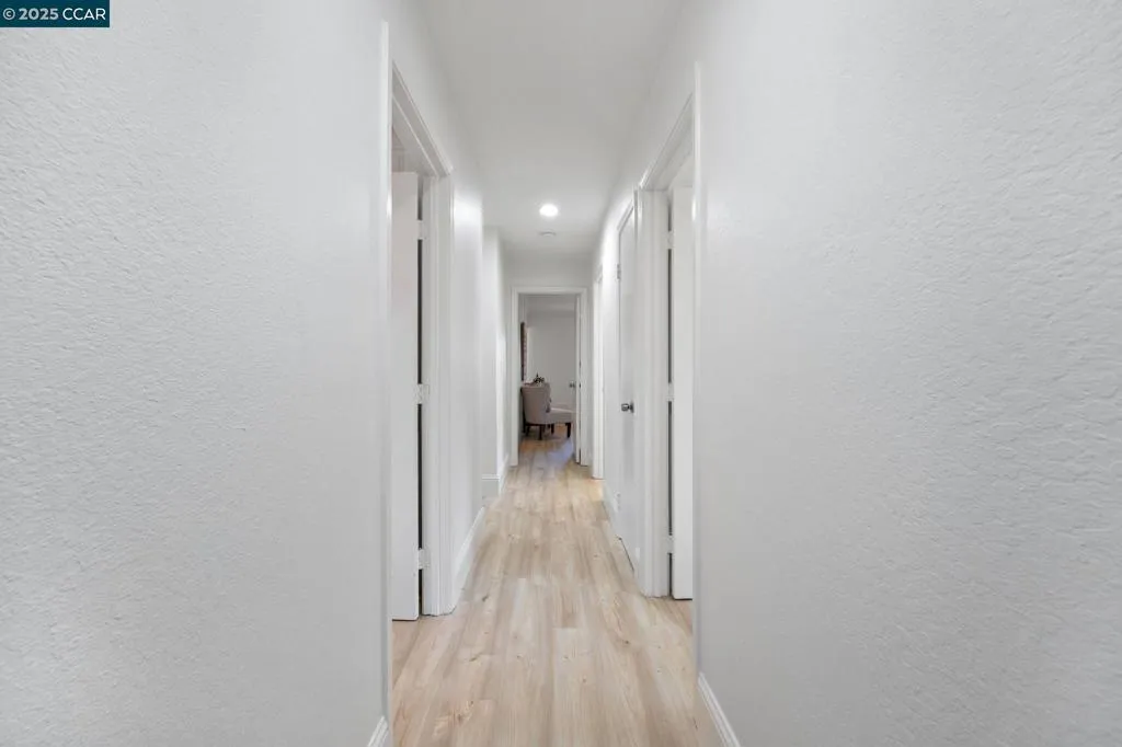 Concord, California 94521, United States, 4 Bedrooms Bedrooms, ,2 BathroomsBathrooms,Residential,Pending,210741