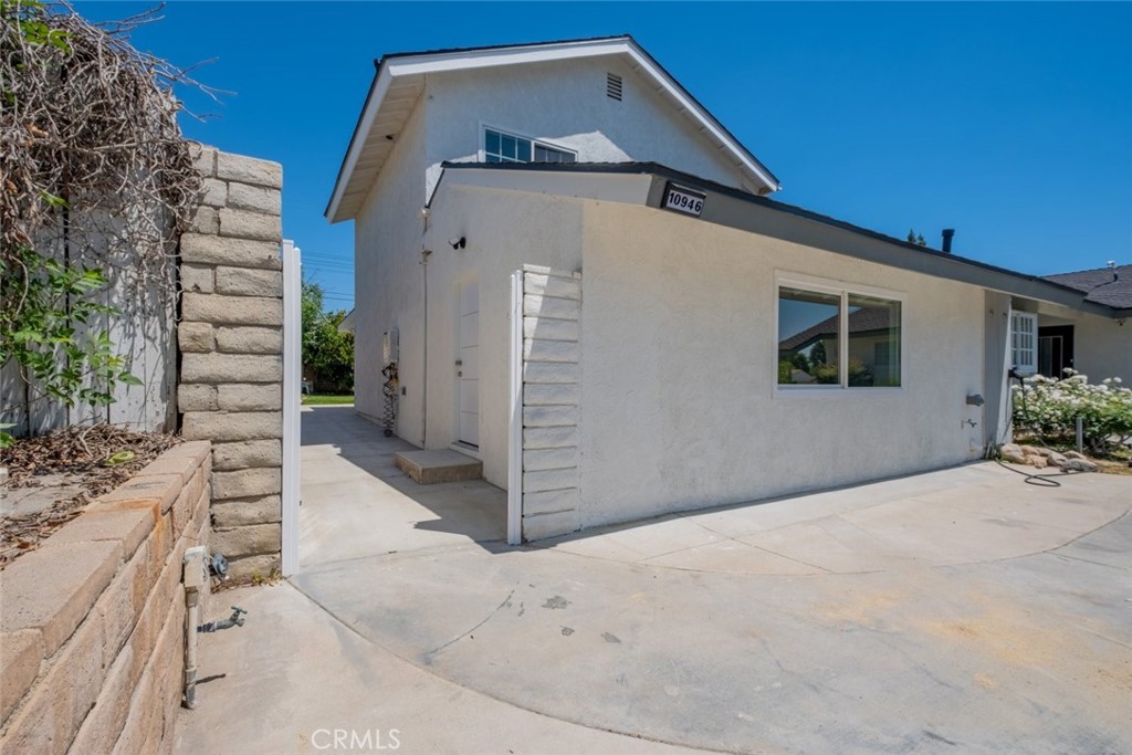 Properties 1 10946 Etiwanda Avenue