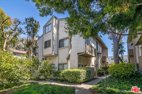 18433 Hatteras Street 507 Tarzana CA 91356