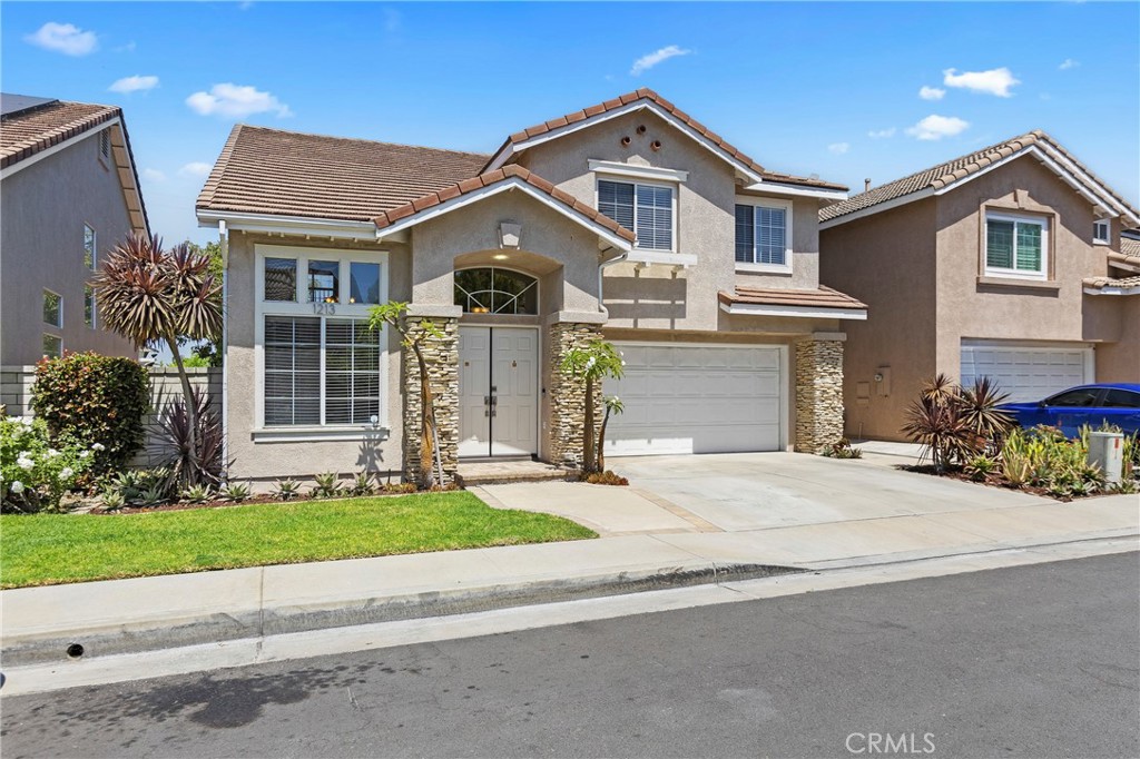 1213 E Sunflower