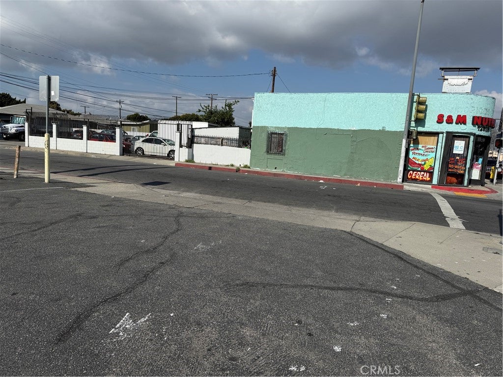 12039 Long Beach Blvd